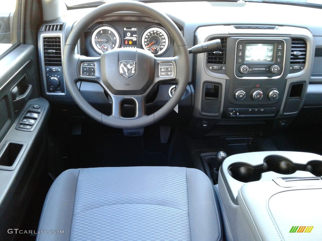 2018 2500 Tradesman Crew Cab 4x4 - True Blue Pearl / Black/Diesel Gray photo #24