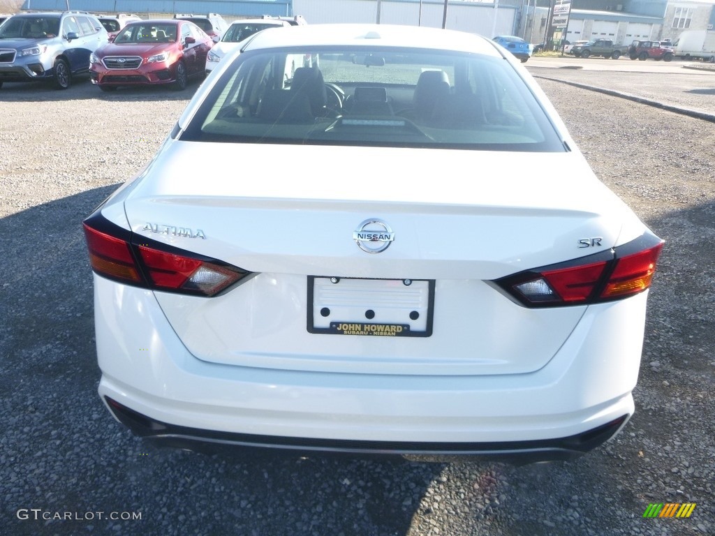 2019 Altima SR - Pearl White / Charcoal photo #5