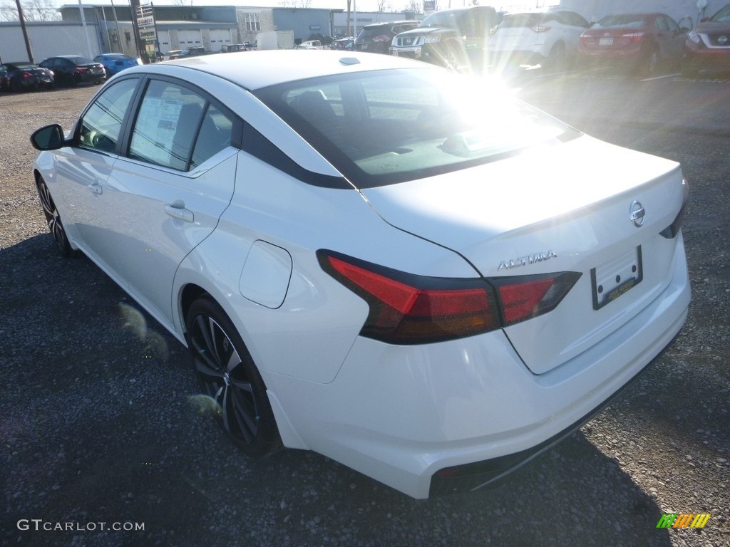 2019 Altima SR - Pearl White / Charcoal photo #6