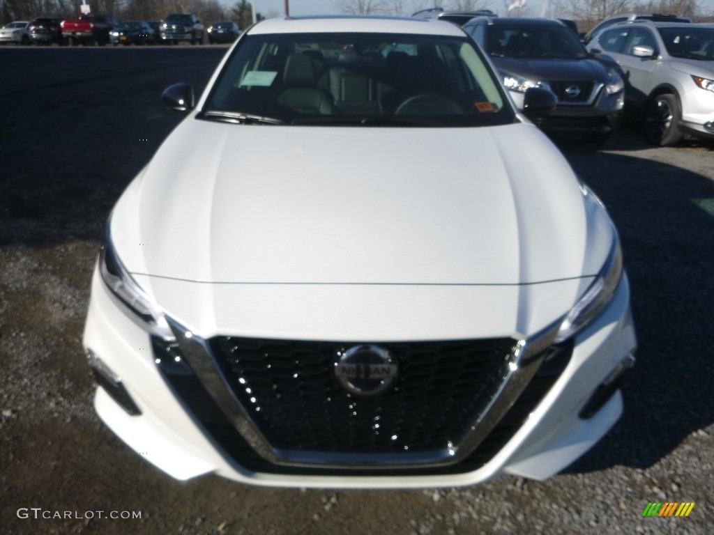 2019 Altima SR - Pearl White / Charcoal photo #9