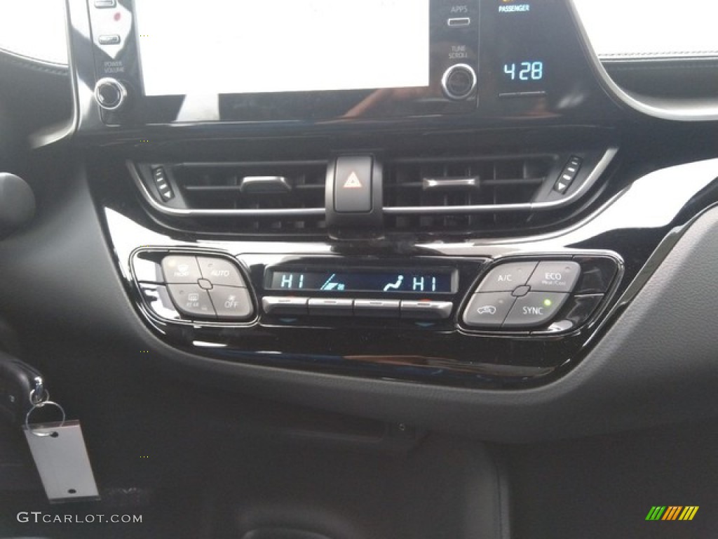 2019 Toyota C-HR LE Controls Photo #131014134