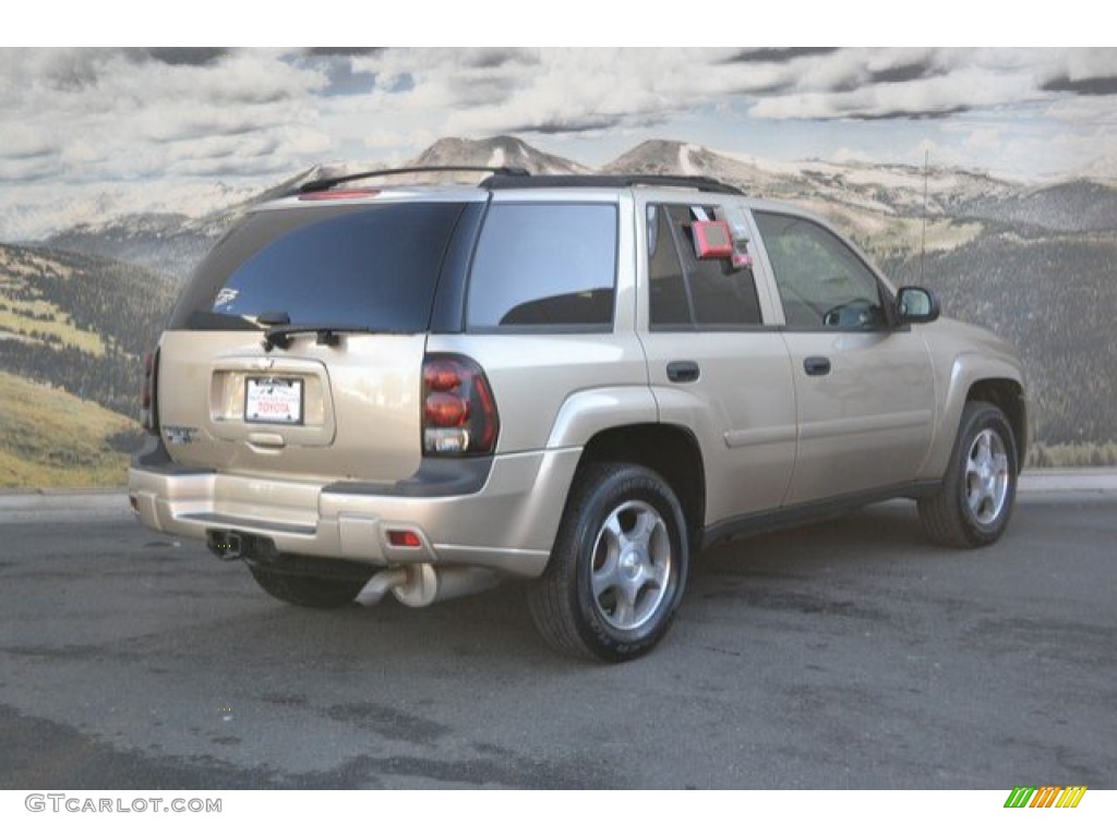 2007 TrailBlazer LS 4x4 - Sandstone Metallic / Light Cashmere/Ebony photo #3