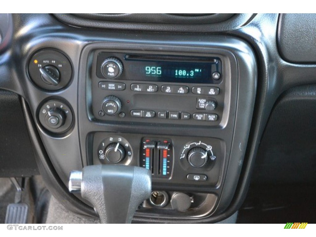 2007 TrailBlazer LS 4x4 - Sandstone Metallic / Light Cashmere/Ebony photo #15