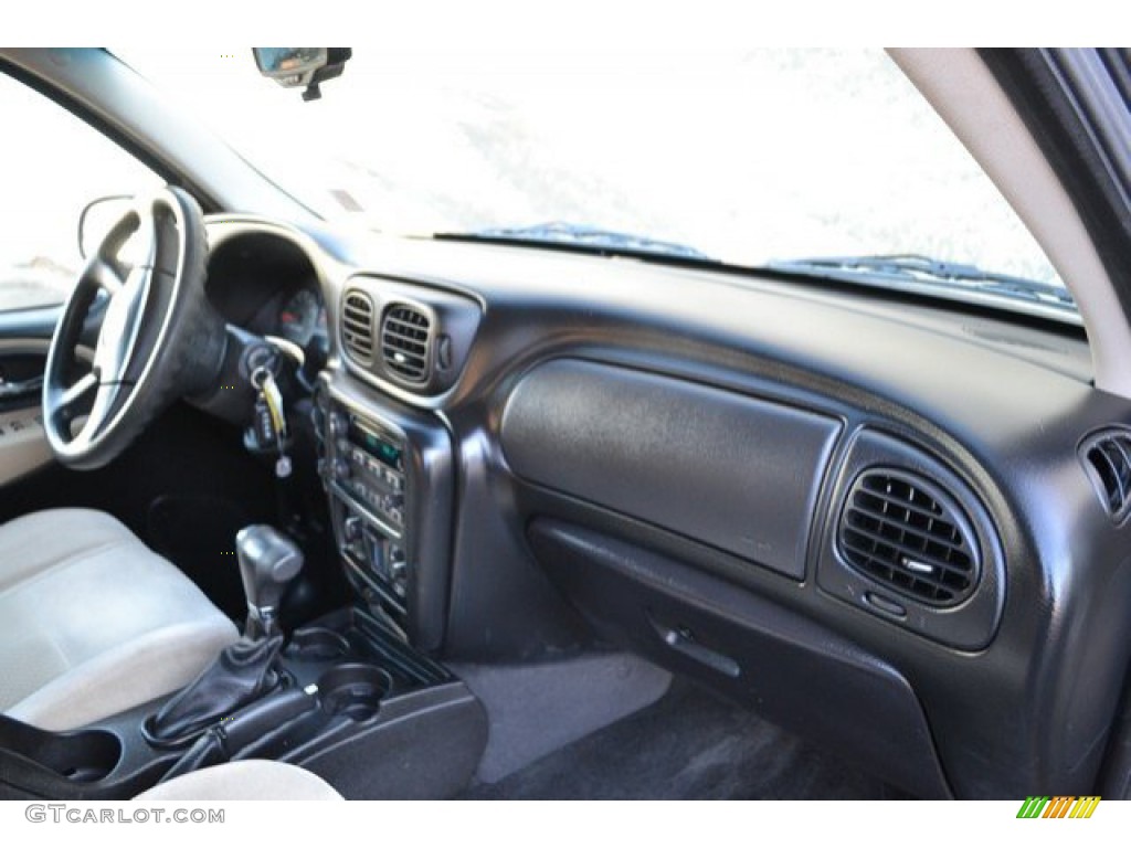 2007 TrailBlazer LS 4x4 - Sandstone Metallic / Light Cashmere/Ebony photo #16