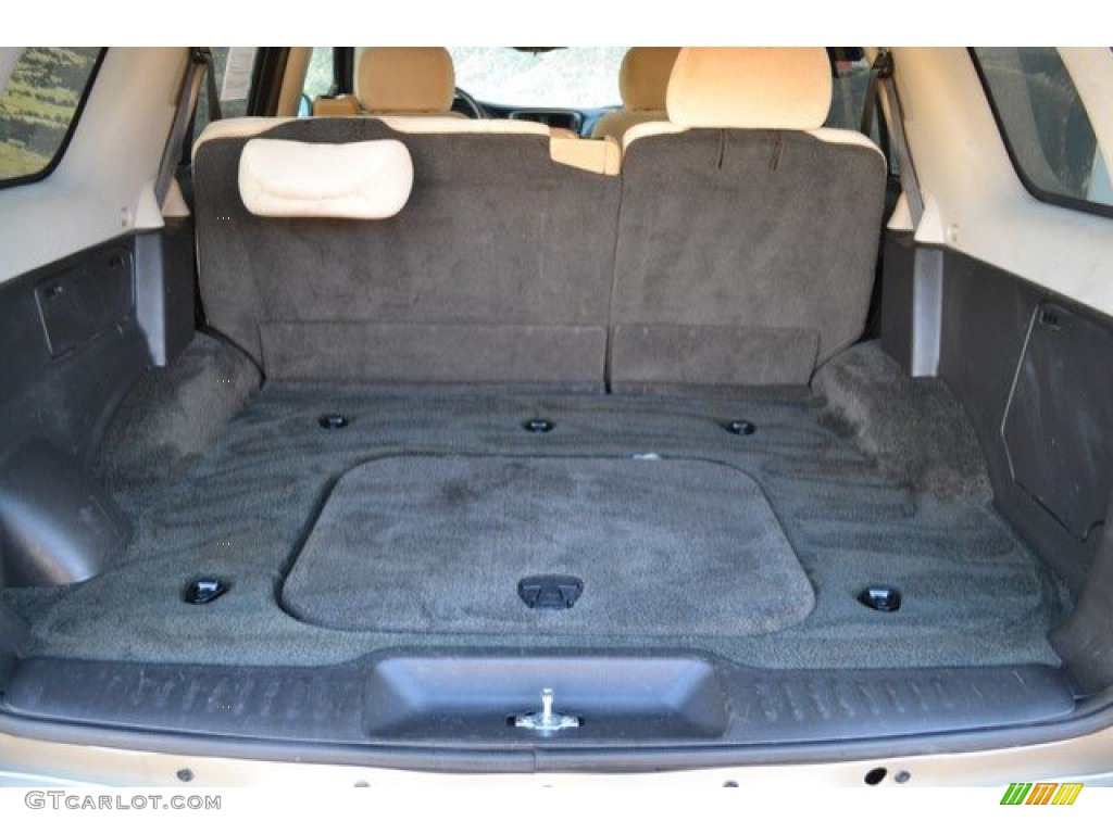 2007 TrailBlazer LS 4x4 - Sandstone Metallic / Light Cashmere/Ebony photo #26