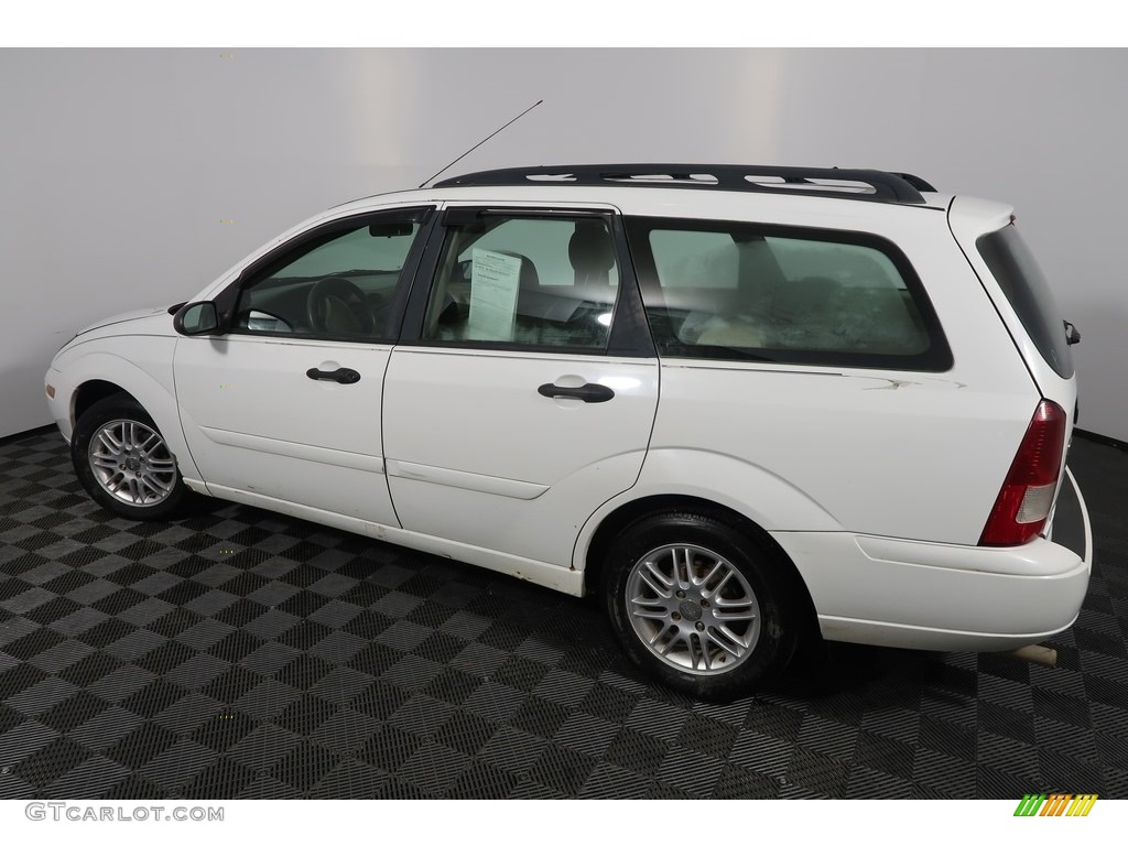 2003 Focus ZTW Wagon - Cloud 9 White / Medium Parchment photo #8
