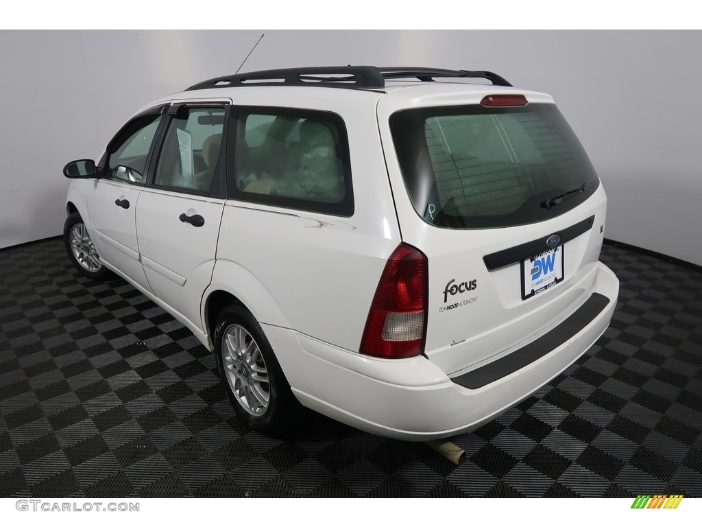 2003 Focus ZTW Wagon - Cloud 9 White / Medium Parchment photo #9