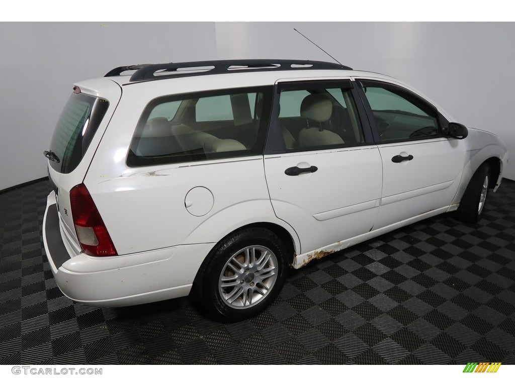 2003 Focus ZTW Wagon - Cloud 9 White / Medium Parchment photo #12