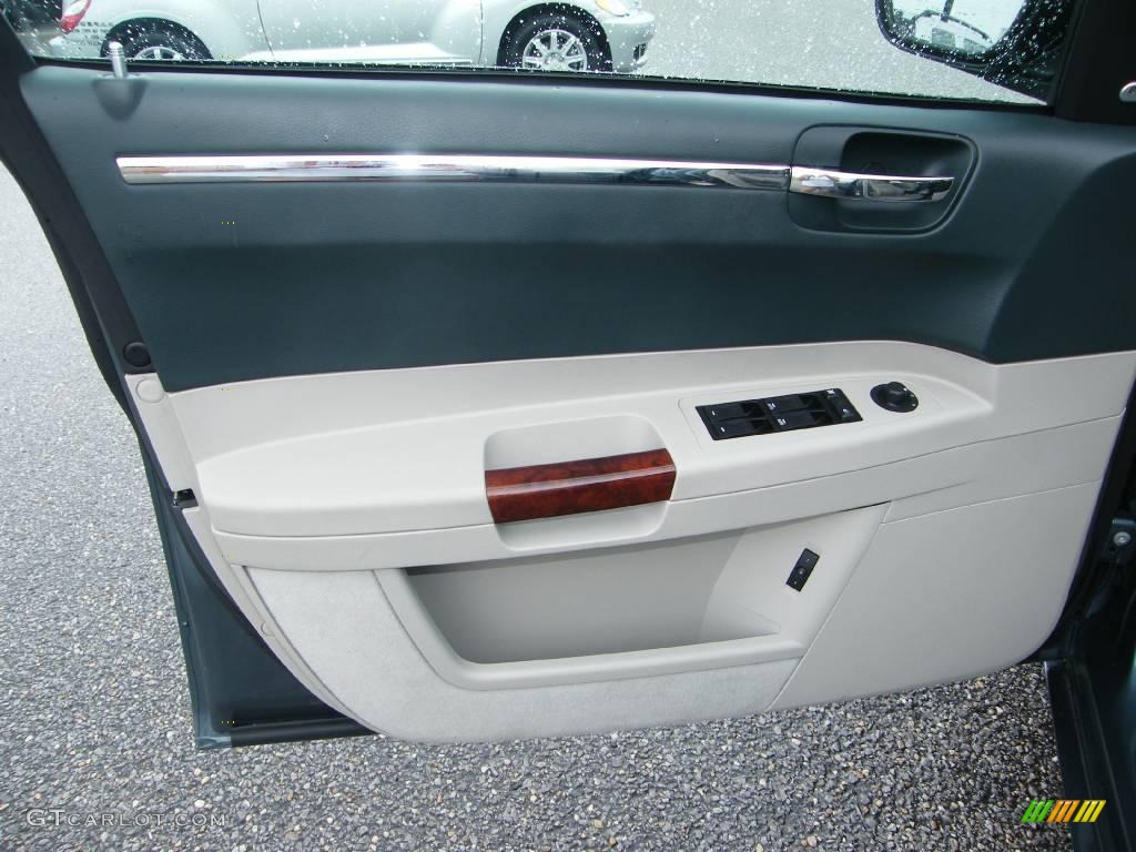 2006 300 C HEMI - Magnesium Pearlcoat / Dark Slate Gray/Light Slate Gray photo #17