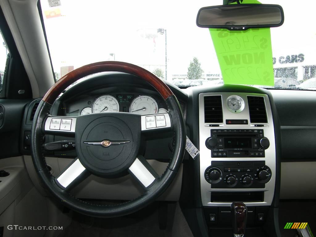2006 300 C HEMI - Magnesium Pearlcoat / Dark Slate Gray/Light Slate Gray photo #18