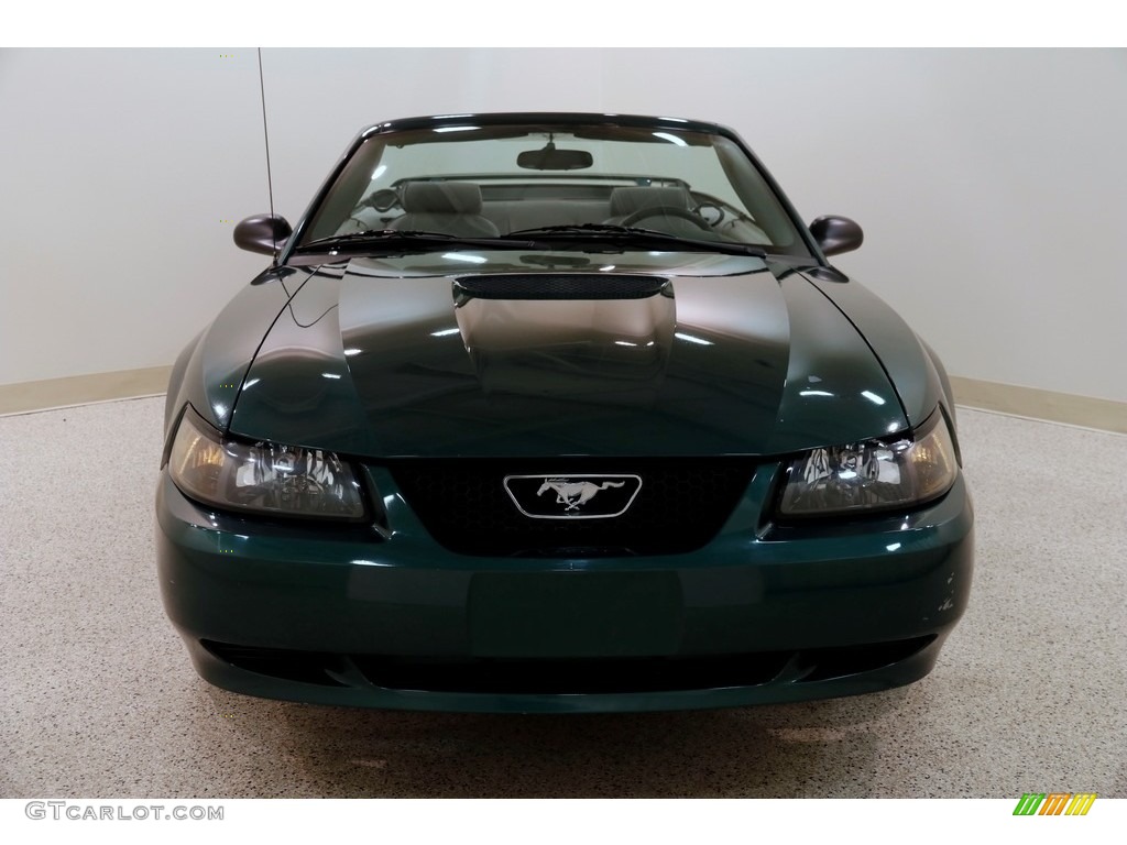 2002 Mustang V6 Convertible - Tropic Green Metallic / Medium Graphite photo #3