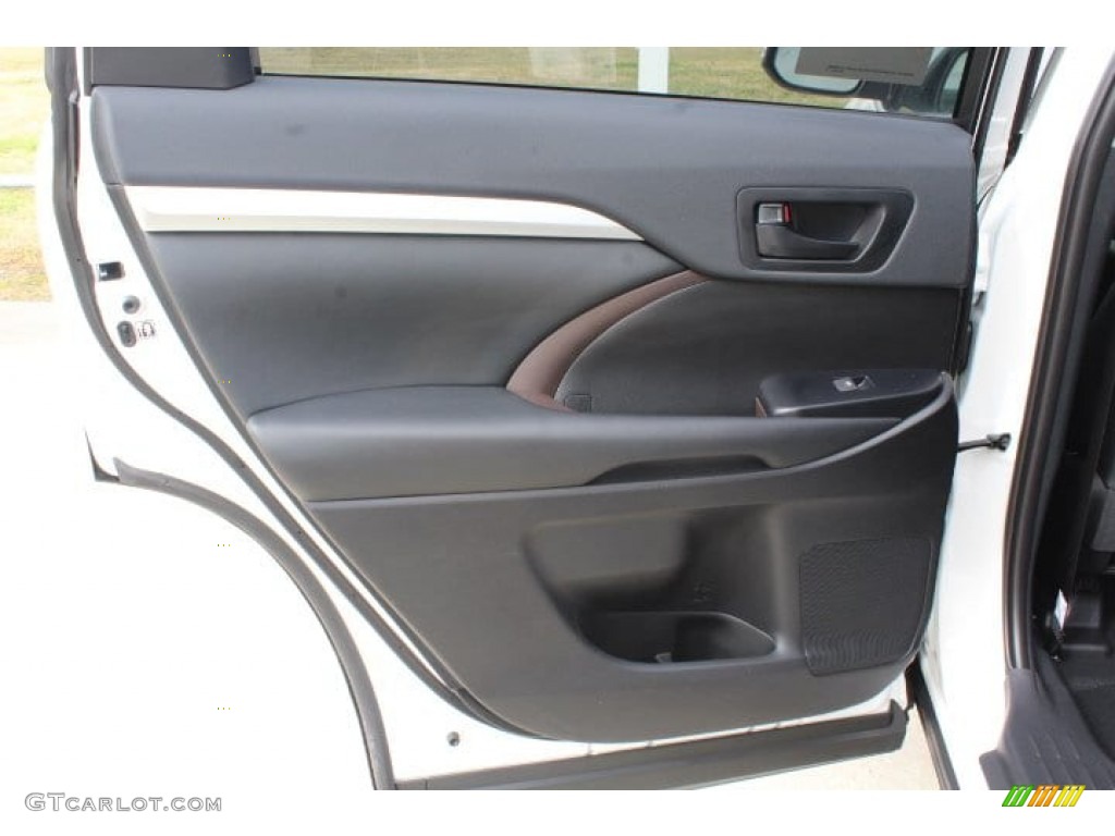 2019 Toyota Highlander LE Plus Door Panel Photos