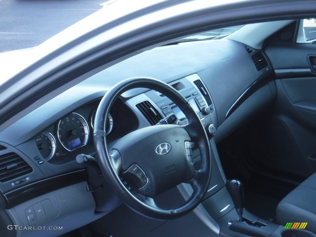 2009 Sonata GLS V6 - Bright Silver / Gray photo #12