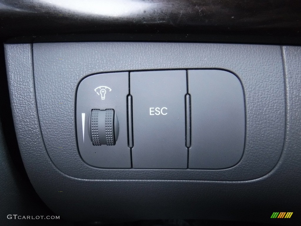 2009 Sonata GLS V6 - Bright Silver / Gray photo #21