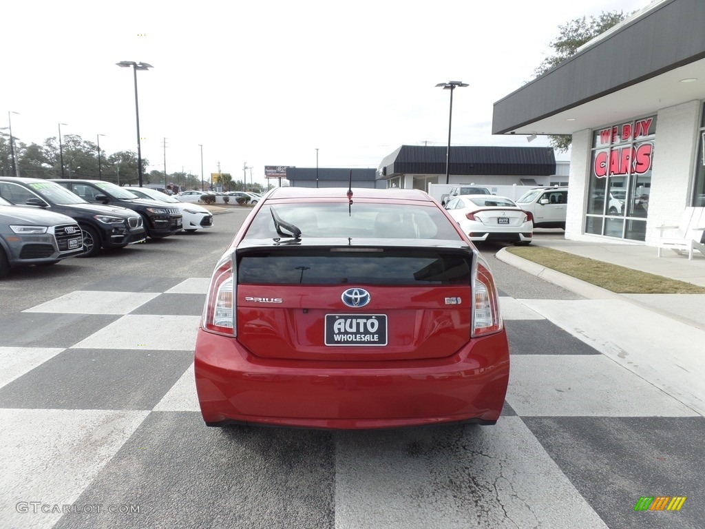 2014 Prius Two Hybrid - Barcelona Red Metallic / Bisque photo #4