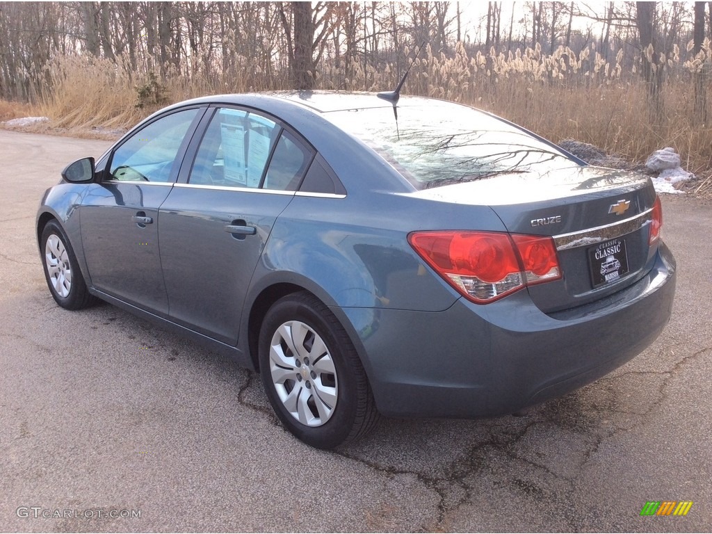 2012 Cruze LS - Blue Granite Metallic / Jet Black/Medium Titanium photo #4