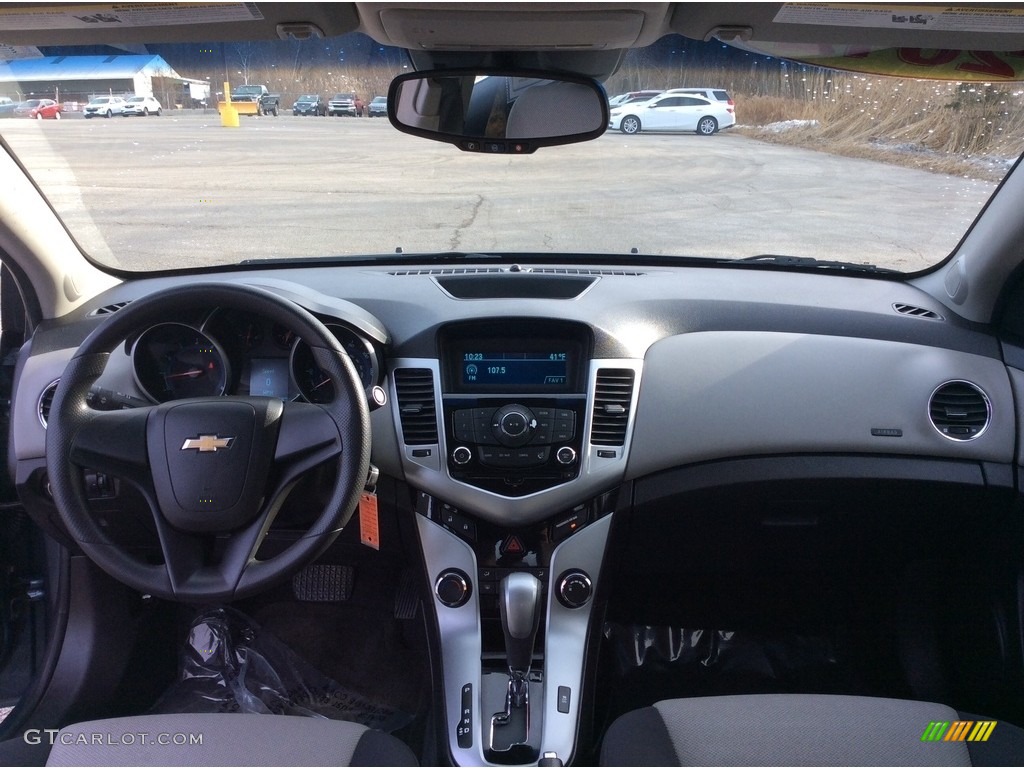 2012 Cruze LS - Blue Granite Metallic / Jet Black/Medium Titanium photo #16