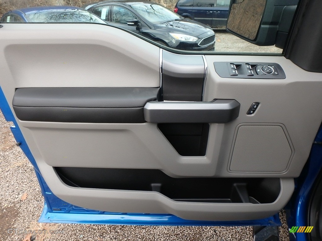 2019 F150 XLT SuperCrew 4x4 - Velocity Blue / Earth Gray photo #14