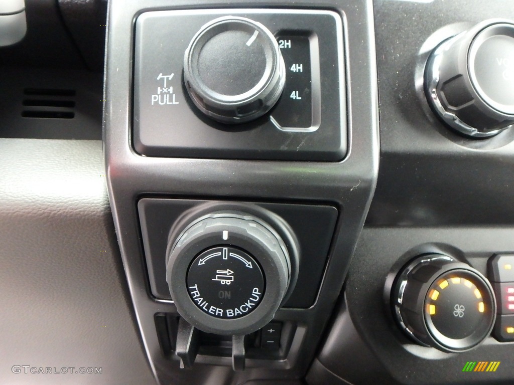 2019 F150 XLT SuperCrew 4x4 - Velocity Blue / Earth Gray photo #18