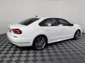 Pure White - Passat R-Line Photo No. 5