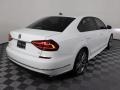 Pure White - Passat R-Line Photo No. 8
