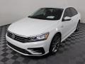 Pure White - Passat R-Line Photo No. 17