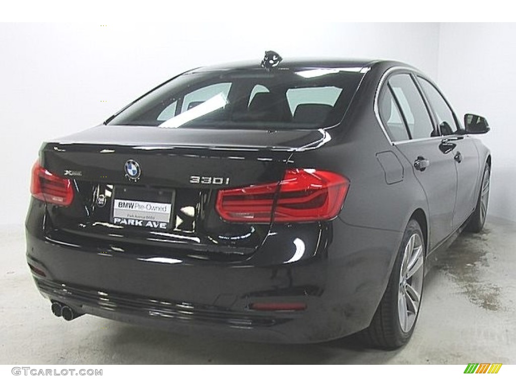 2018 3 Series 330i xDrive Sedan - Black Sapphire Metallic / Black photo #4