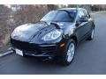 Black - Macan  Photo No. 1