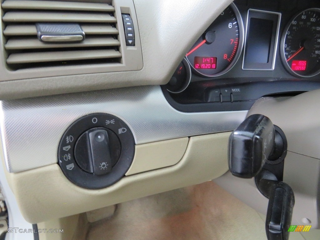 2006 A4 2.0T quattro Sedan - Arctic White / Ebony photo #30