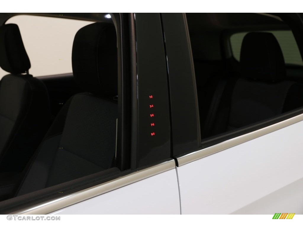 2018 Escape SE 4WD - Oxford White / Charcoal Black photo #4