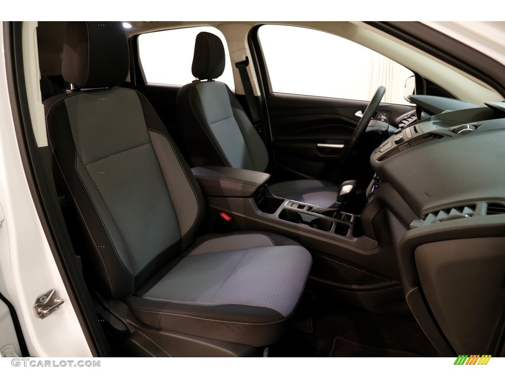 2018 Escape SE 4WD - Oxford White / Charcoal Black photo #17