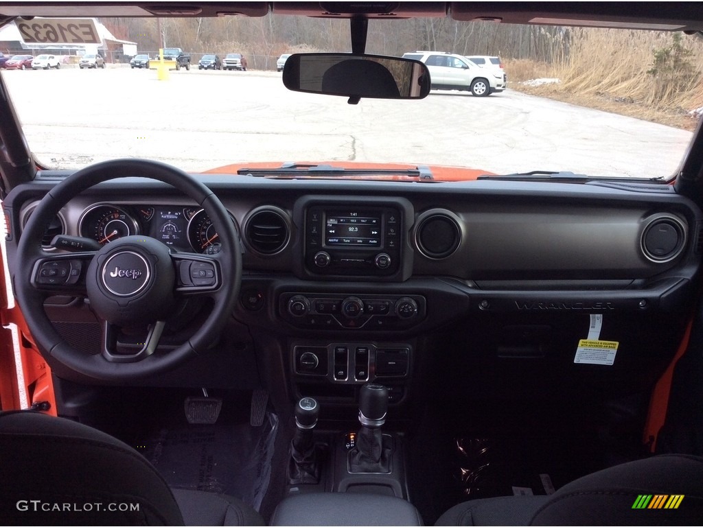 2019 Wrangler Sport 4x4 - Punk