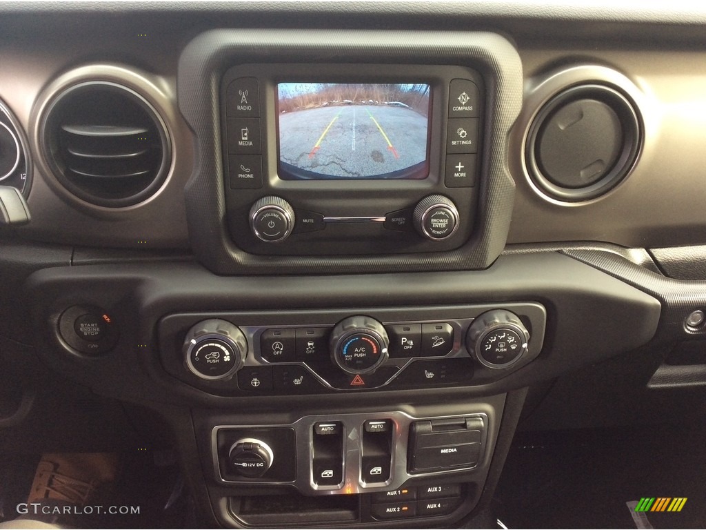 2019 Jeep Wrangler Sport 4x4 Controls Photo #131049151