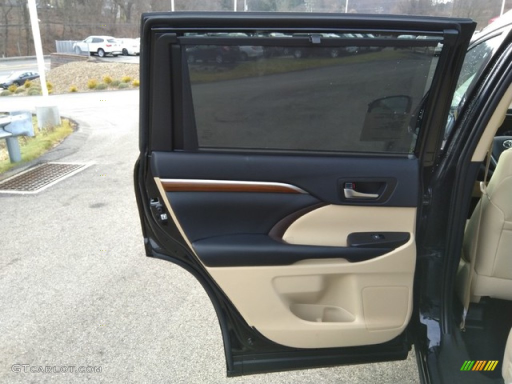 2019 Toyota Highlander Hybrid Limited AWD Almond Door Panel Photo #131049578