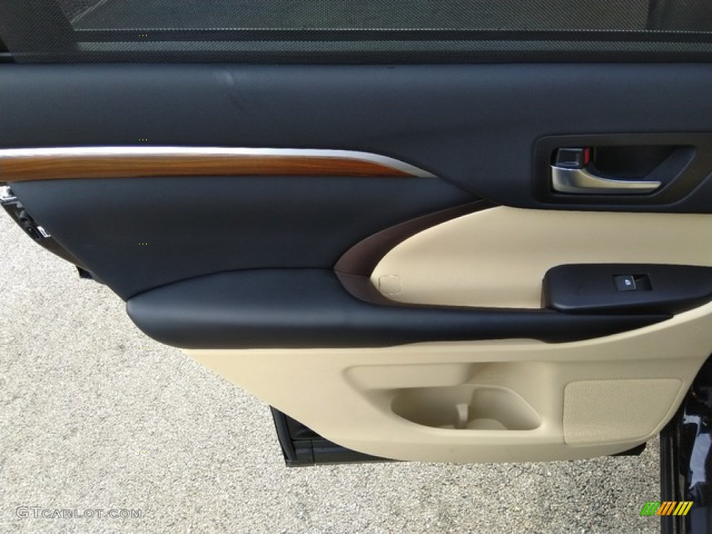 2019 Toyota Highlander Hybrid Limited AWD Almond Door Panel Photo #131049596