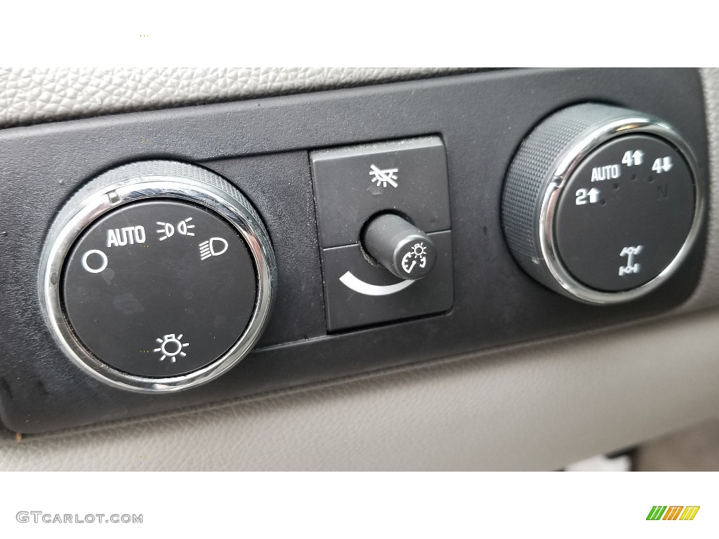 2007 Suburban 1500 LS 4x4 - Silver Birch Metallic / Light Titanium/Dark Titanium photo #15