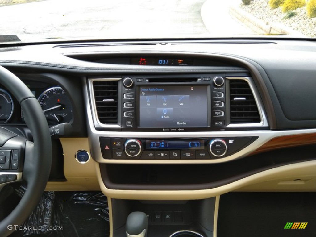 2019 Toyota Highlander Hybrid Limited AWD Controls Photo #131049707