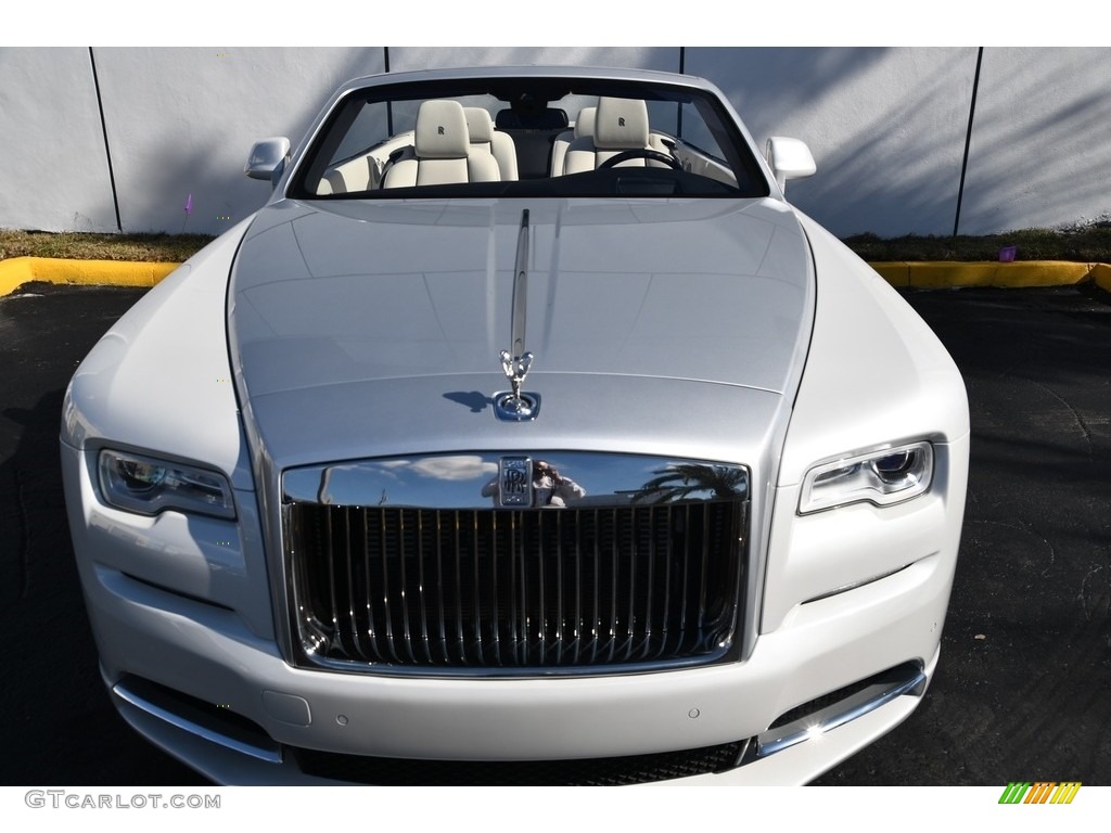 Andalusian White 2016 Rolls-Royce Dawn Standard Dawn Model Exterior Photo #131055362