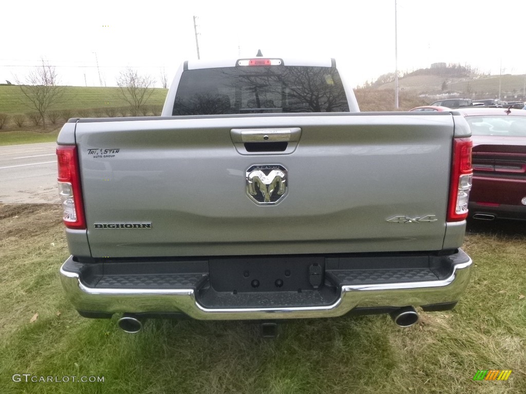 2019 1500 Big Horn Crew Cab 4x4 - Bright Silver Metallic / Black/Diesel Gray photo #4