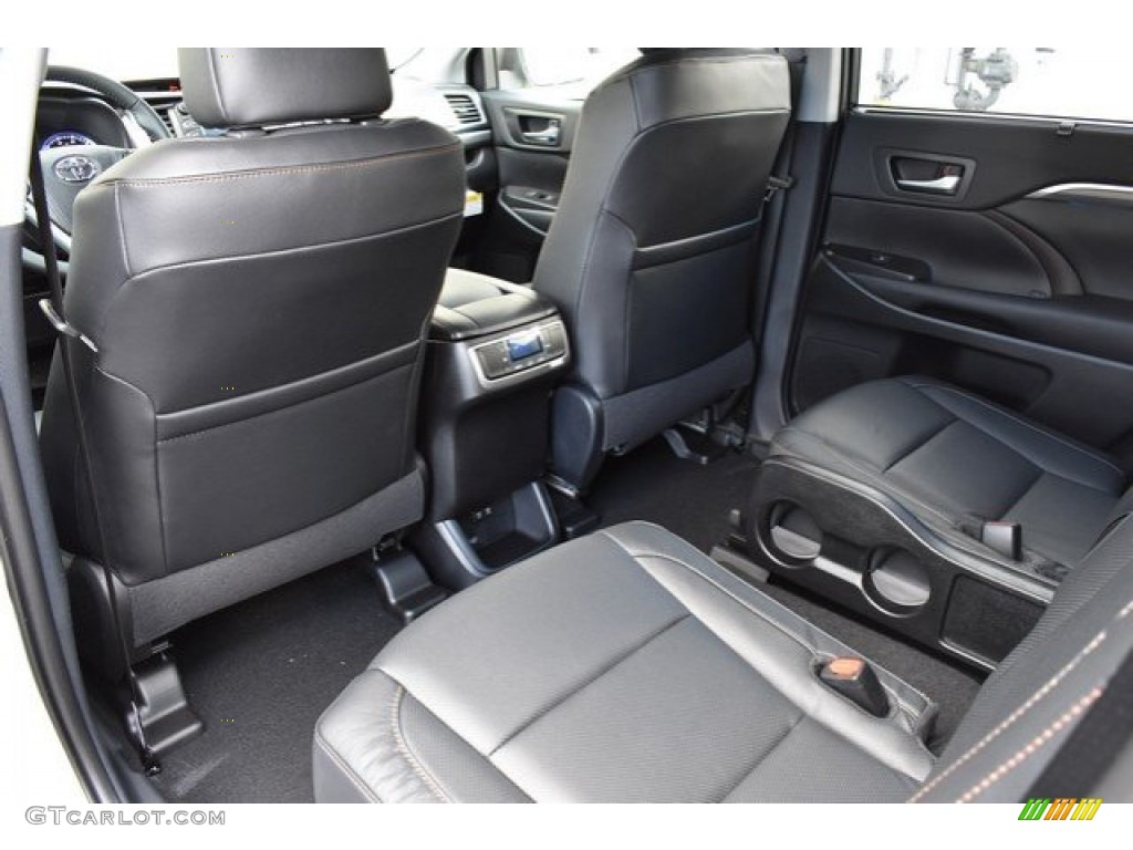 2019 Toyota Highlander Hybrid Limited AWD Rear Seat Photo #131061836