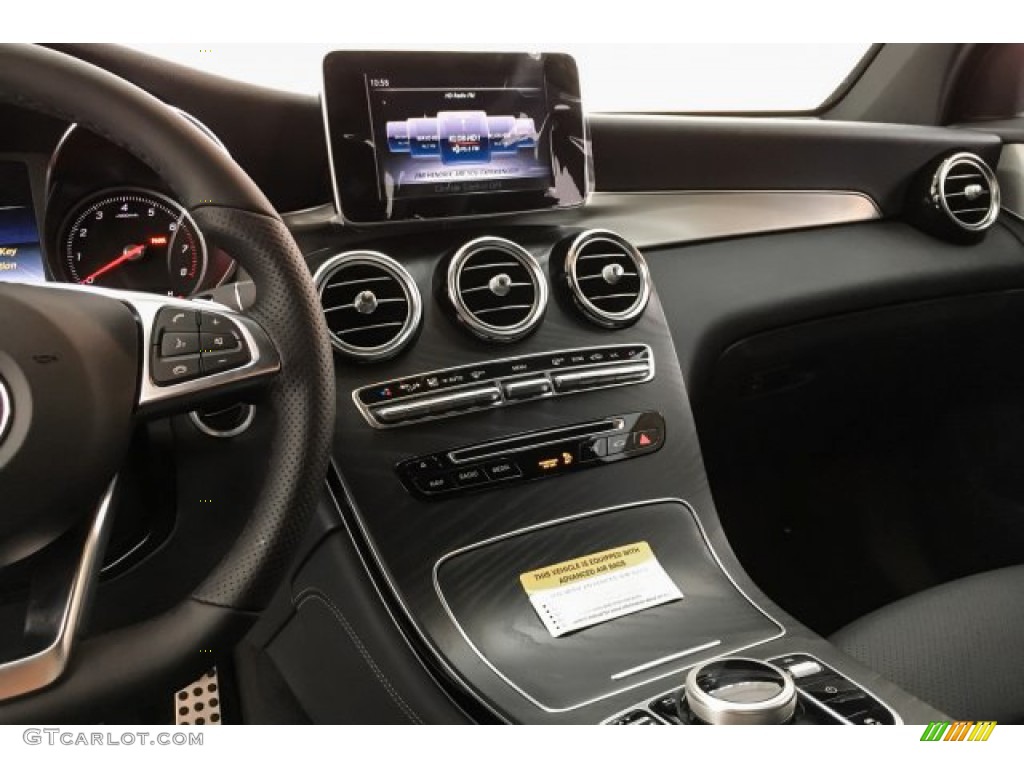 2019 GLC 300 - Mojave Silver Metallic / Black photo #6