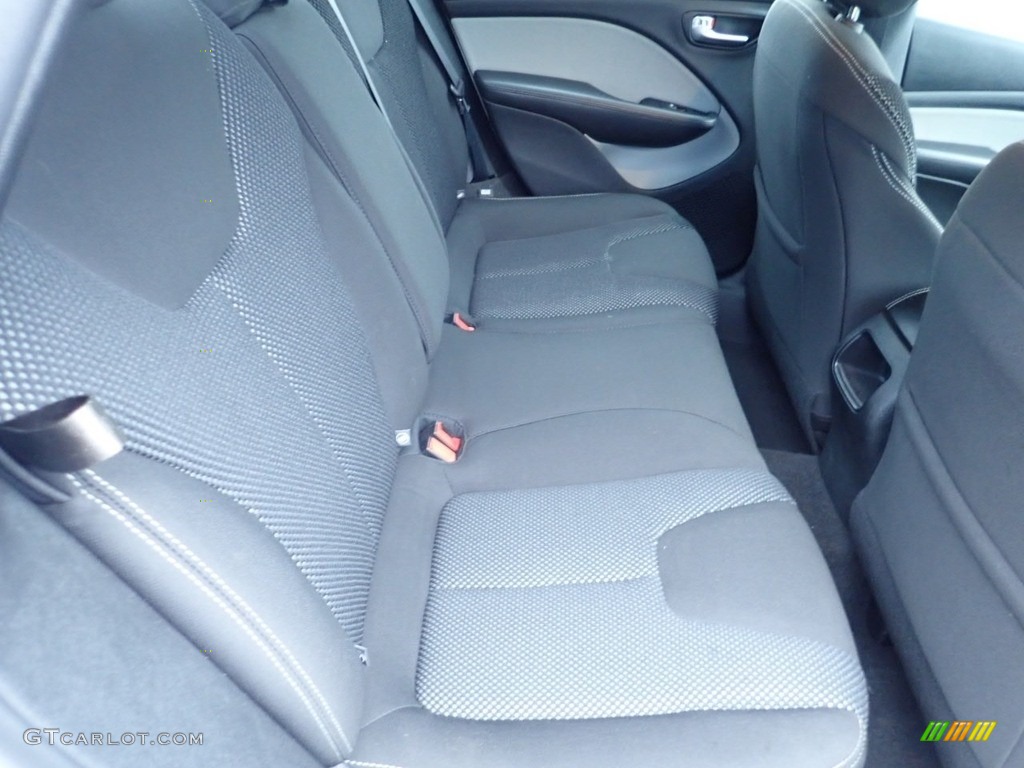 2015 Dart SXT - Bright White / Black/Light Tungsten Accent Stitching photo #17