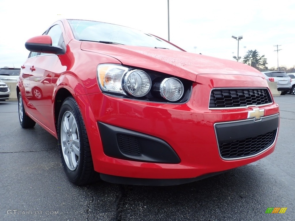 2012 Sonic LT Sedan - Victory Red / Jet Black/Dark Titanium photo #12