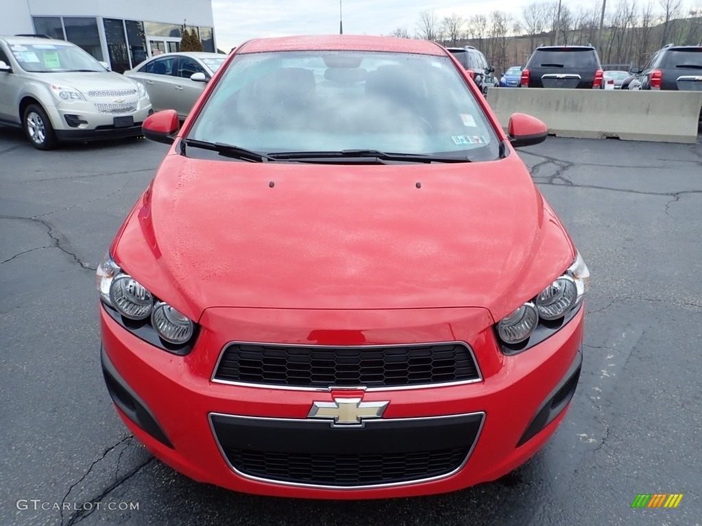 2012 Sonic LT Sedan - Victory Red / Jet Black/Dark Titanium photo #13