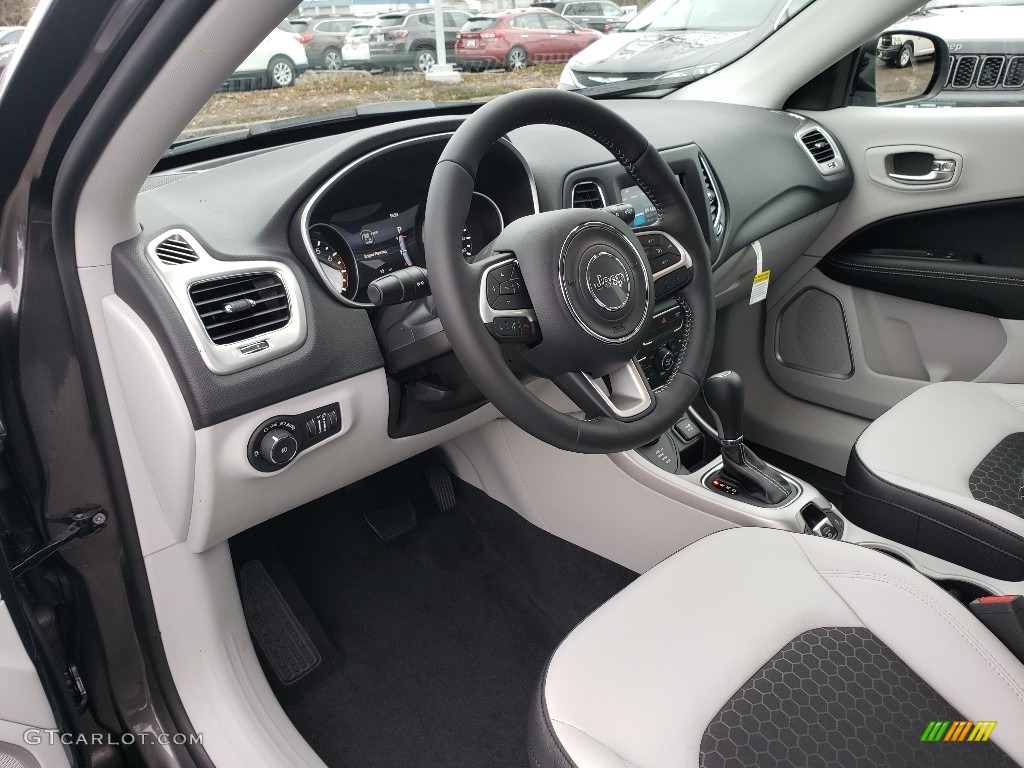 Black/Ski Gray Interior 2019 Jeep Compass Latitude 4x4 Photo #131067464