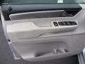 2011 Mercury Silver Metallic Volkswagen Routan SE  photo #10