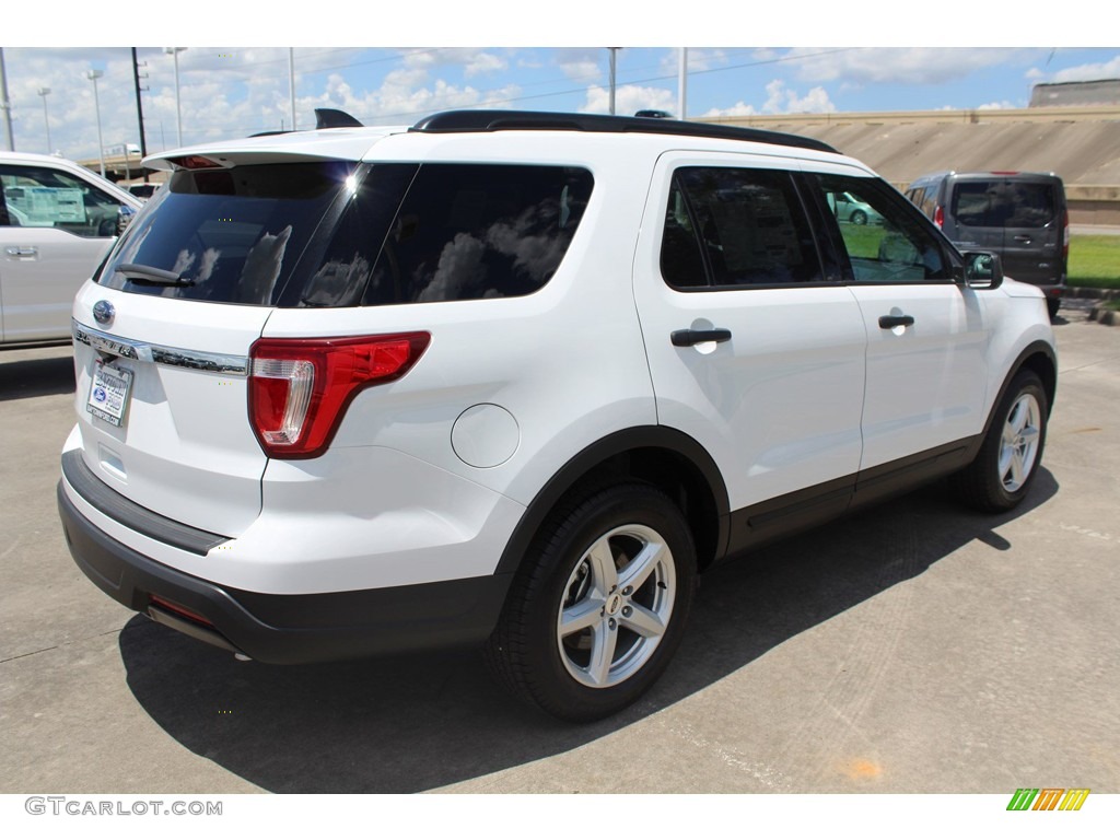 2018 Explorer FWD - Oxford White / Medium Stone photo #9