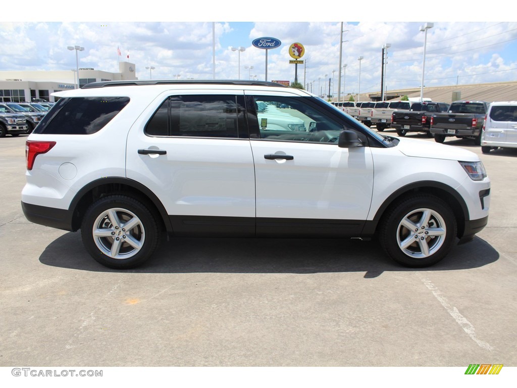 2018 Explorer FWD - Oxford White / Medium Stone photo #11