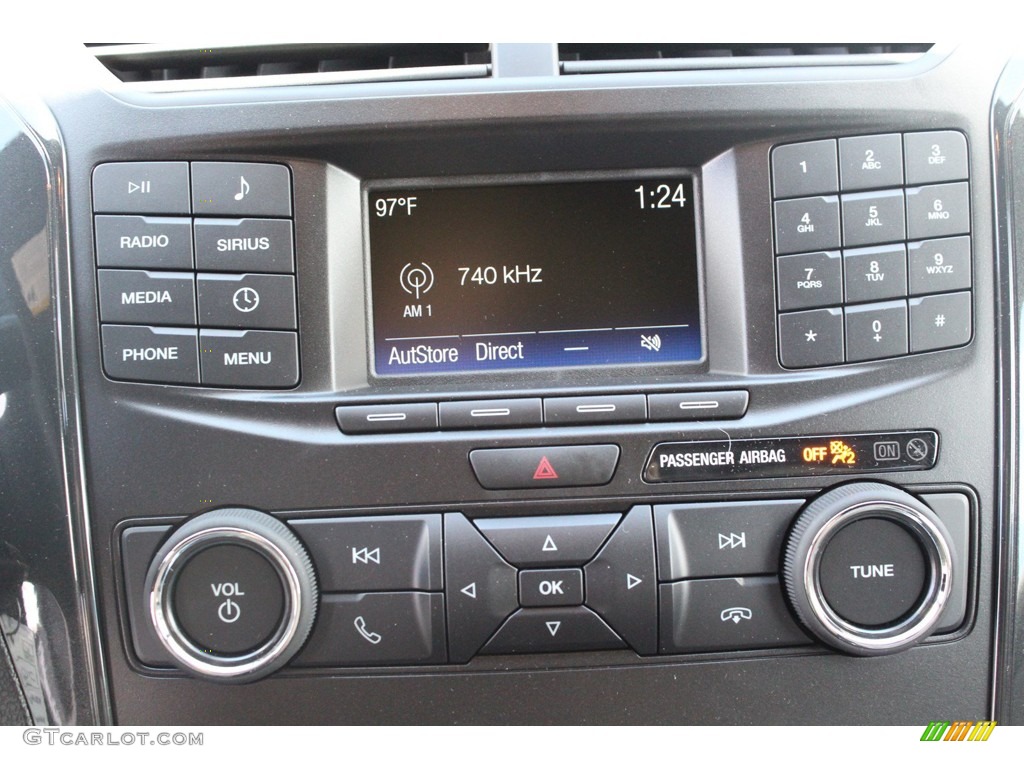 2018 Explorer FWD - Oxford White / Medium Stone photo #18