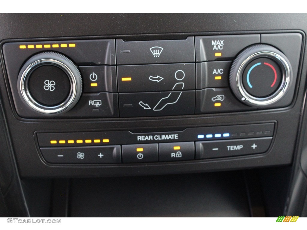 2018 Explorer FWD - Oxford White / Medium Stone photo #19